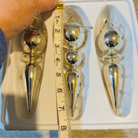 Vintage Dillard's Trimmings Holiday Ornaments set of 3 in a box - Picture 3 of 7